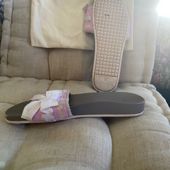 FENDI SLIDES Authentic pink & gray - Picture 3 of 6